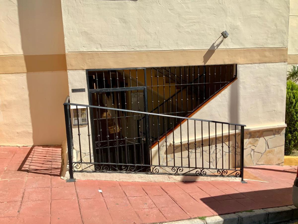 Apartamento De 2 Dormitorios, Gran Terraza, Vistas Al Mar Cerca Playa Carvajal Benalmadena Luaran gambar