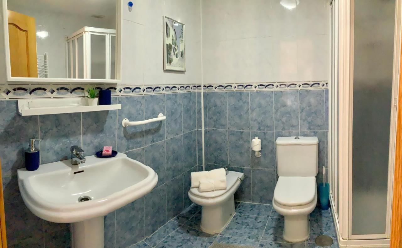 Apartamento De 2 Dormitorios, Gran Terraza, Vistas Al Mar Cerca Playa Carvajal Benalmadena Luaran gambar